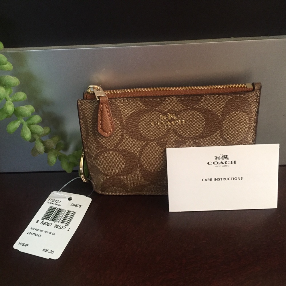 Coach Mini Skinny Id Case - Classic Coach logo